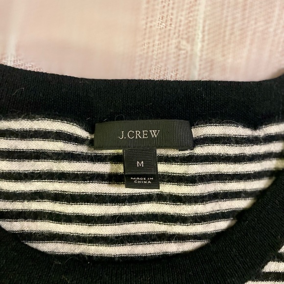 Gap Merino Wool medium striped medium sweater - Picture 3 of 6